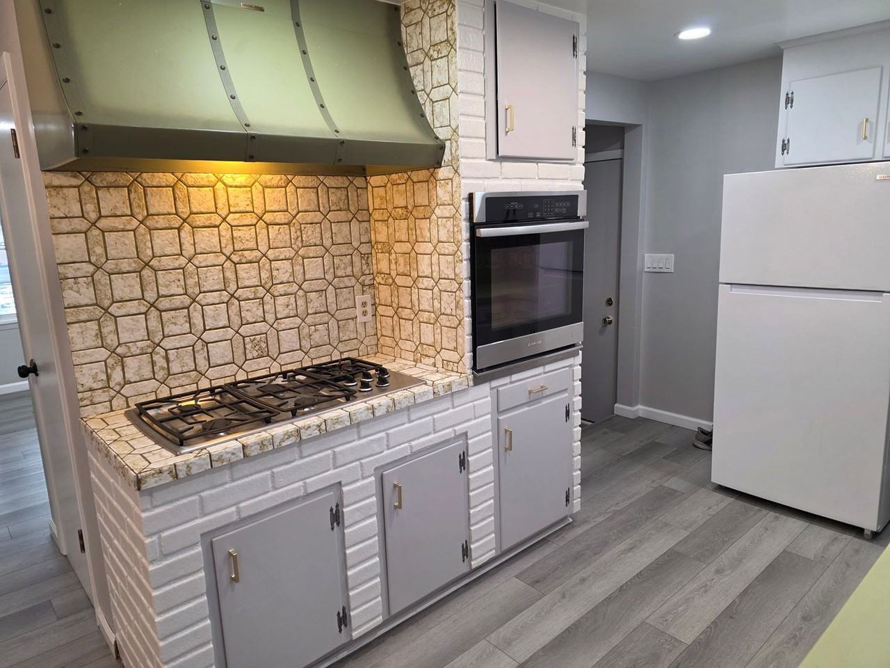 2938 Lyell Rd - Photo 5 of 20