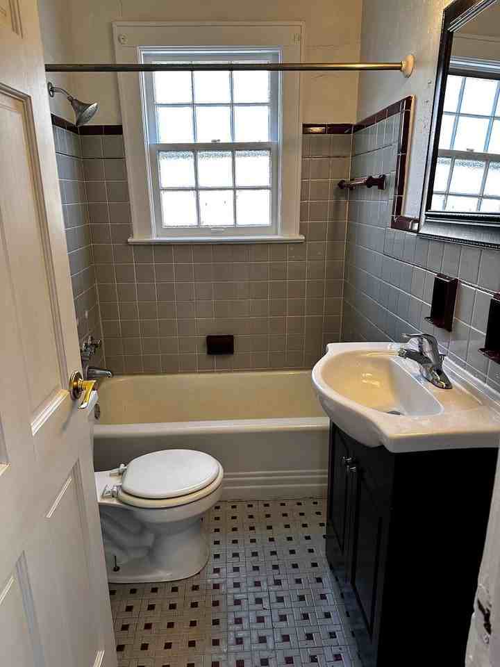 2915 Glenmeade Dr - Photo 7 of 12