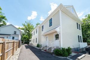 featured image of 11 Quarry St