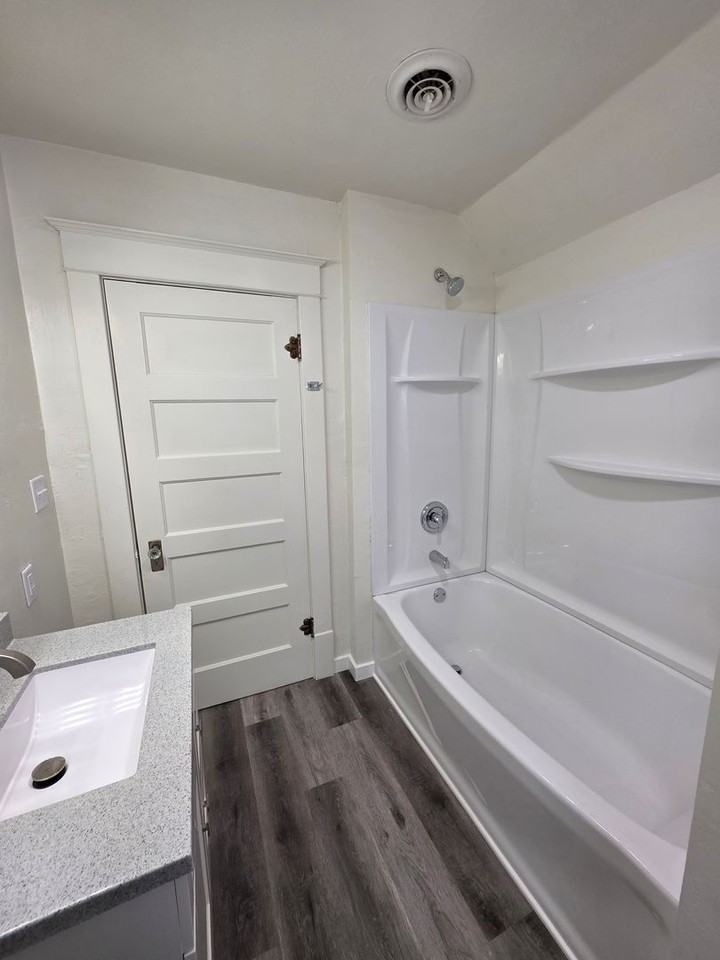 1350 Winnebago Ave - Photo 4 of 10