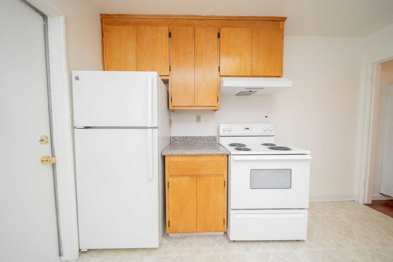 18291 Meekland Ave - Photo 5 of 21