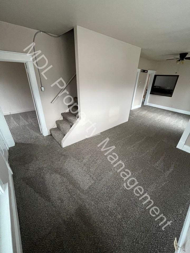 2322 Durand St - Photo 4 of 7