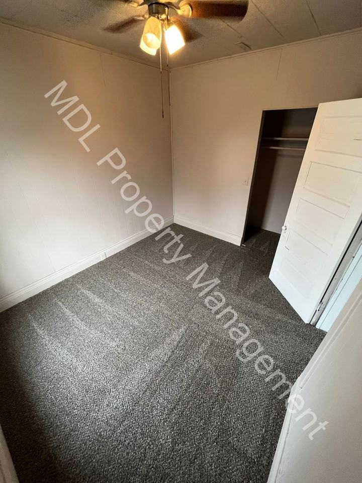 2322 Durand St - Photo 5 of 7