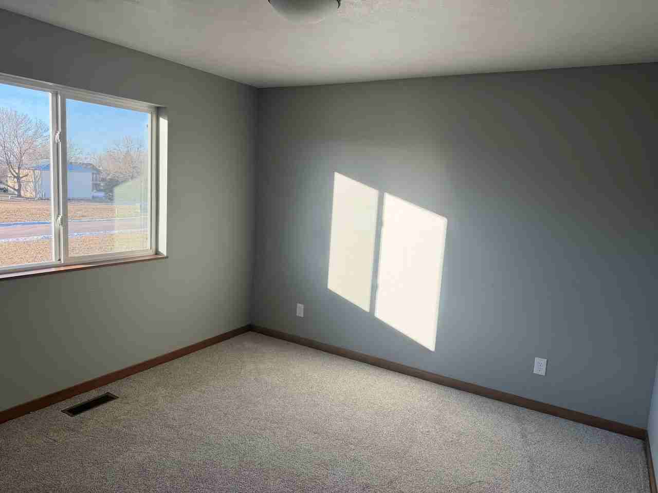 3902 S Caballo Ct - Photo 6 of 19