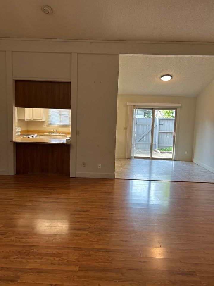 6343 Nachez Ct - Photo 3 of 26