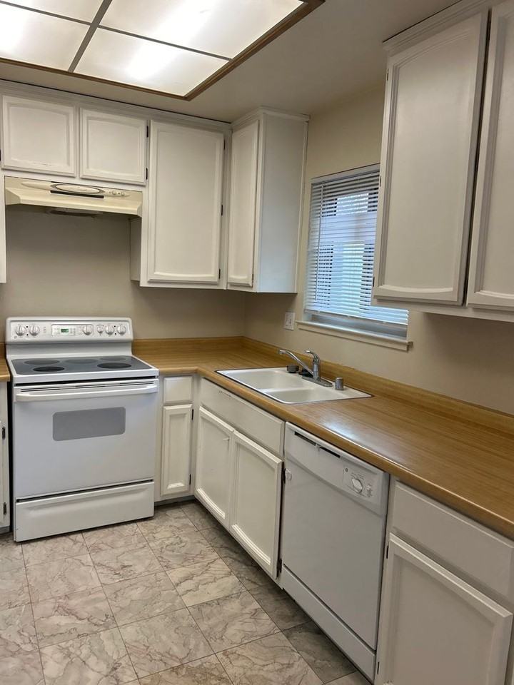 6343 Nachez Ct - Photo 6 of 26