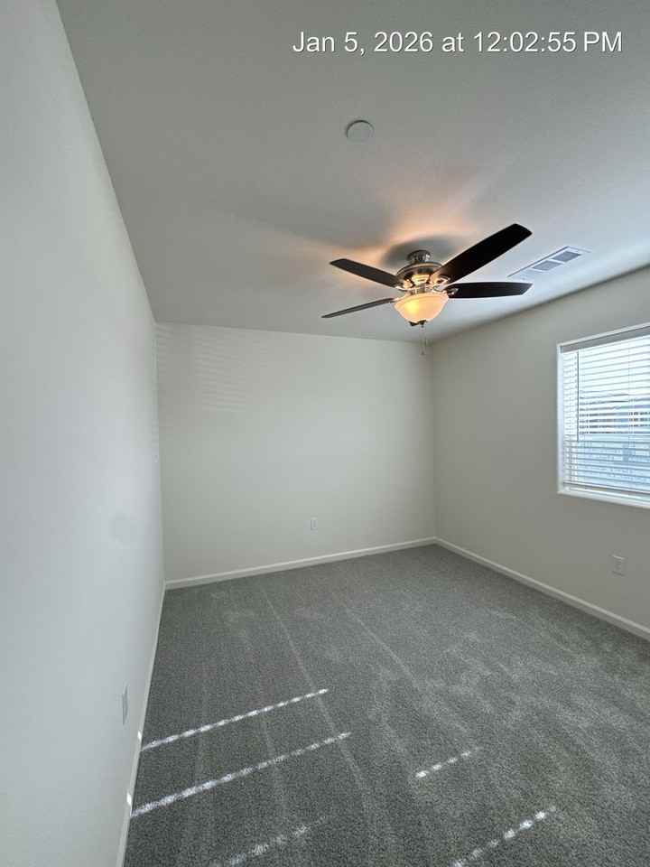 7064 W Wren Ave - Photo 7 of 40