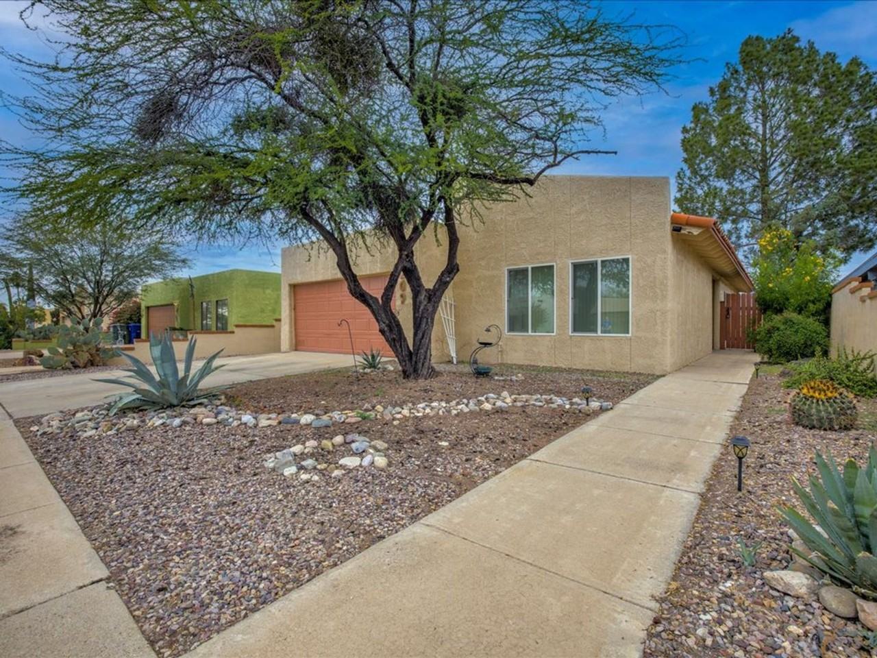 9209 E Calle Maria - Photo 2 of 31