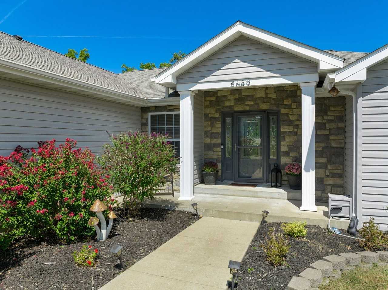 4689 Inlet Ln - Photo 2 of 29