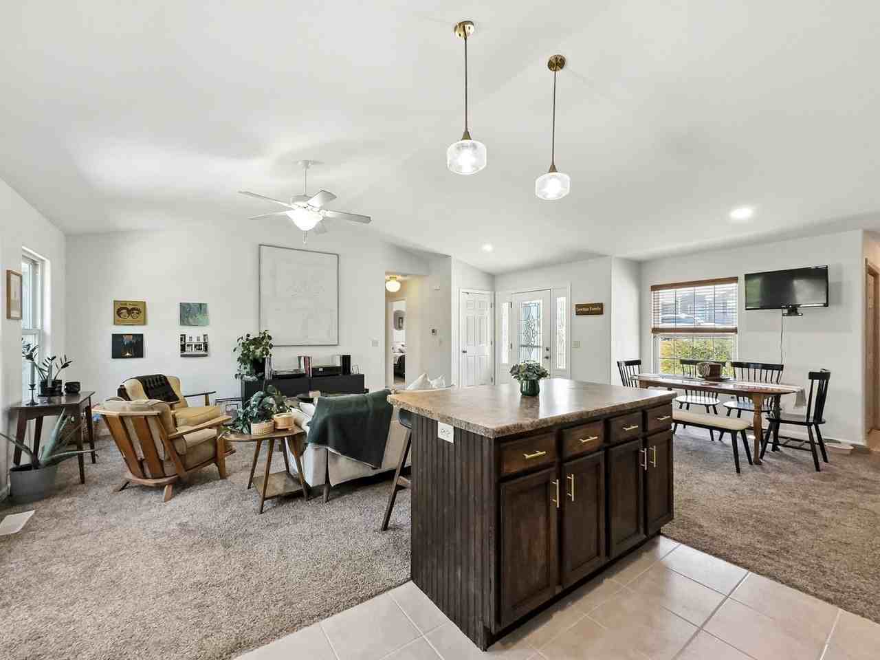 4689 Inlet Ln - Photo 5 of 29