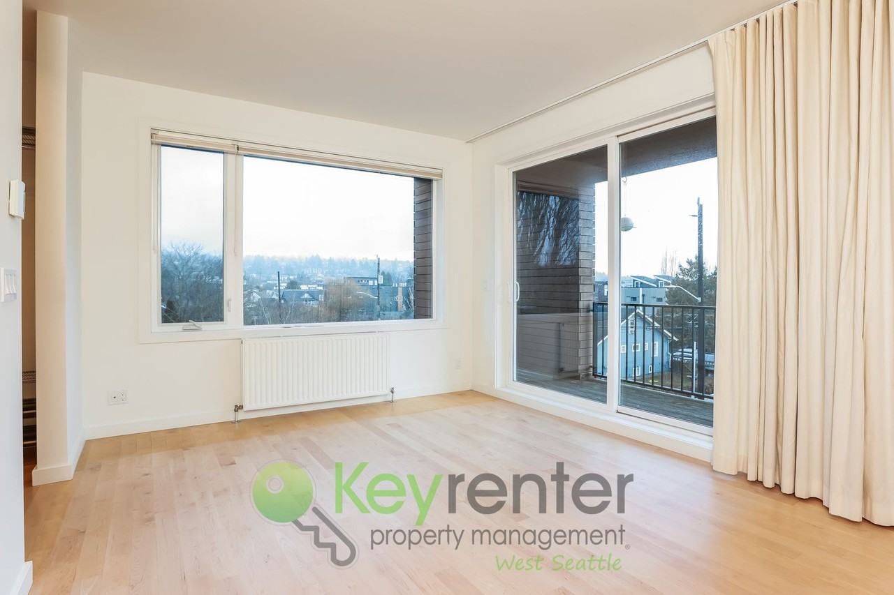 1154 Nw 58th St - Photo 4 of 34