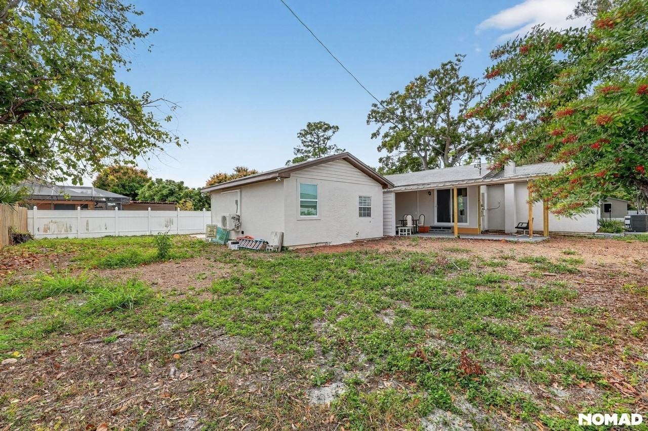 7151 51st St N - Photo 2 of 32