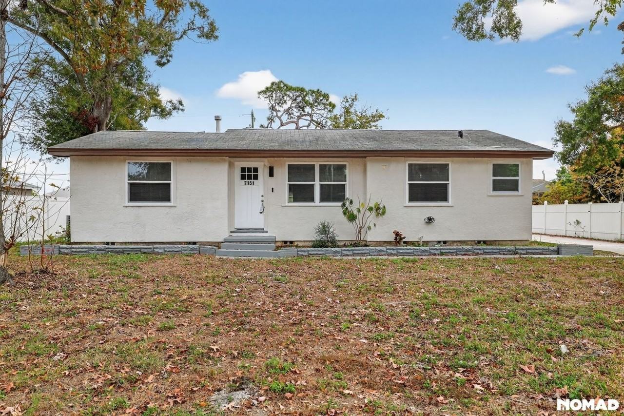 7151 51st St N - Photo 3 of 32