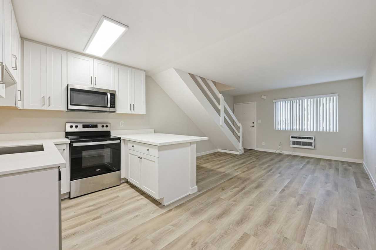 Mesa Palms Apartments - Photo 3 of 26