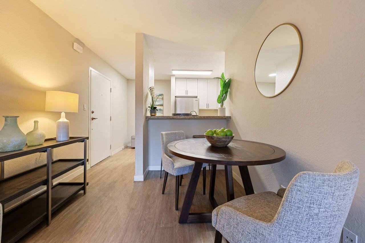 Mesa Palms Apartments - Photo 7 of 16