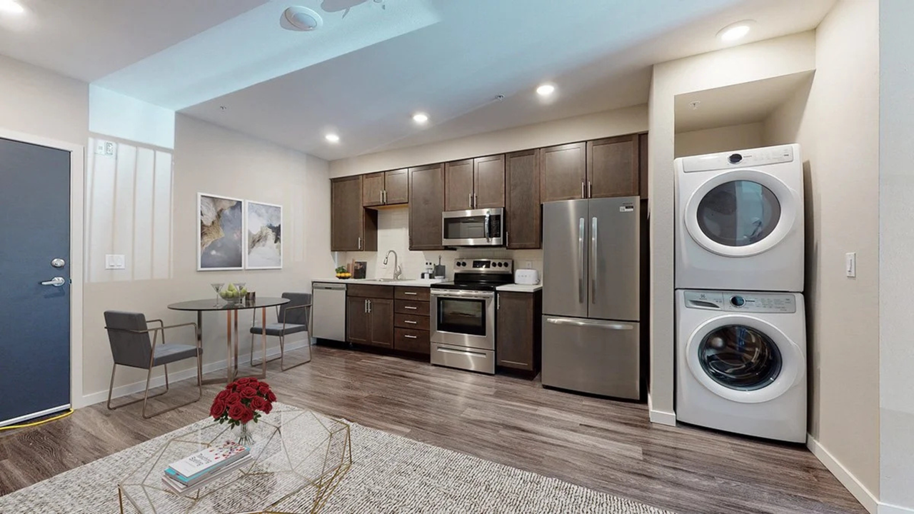 The Irving Apartments - Photo 7 of 8