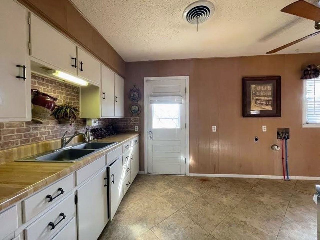 1105 S 12th St - Photo 6 of 15