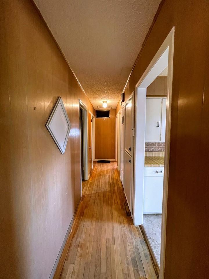 1105 S 12th St - Photo 7 of 15