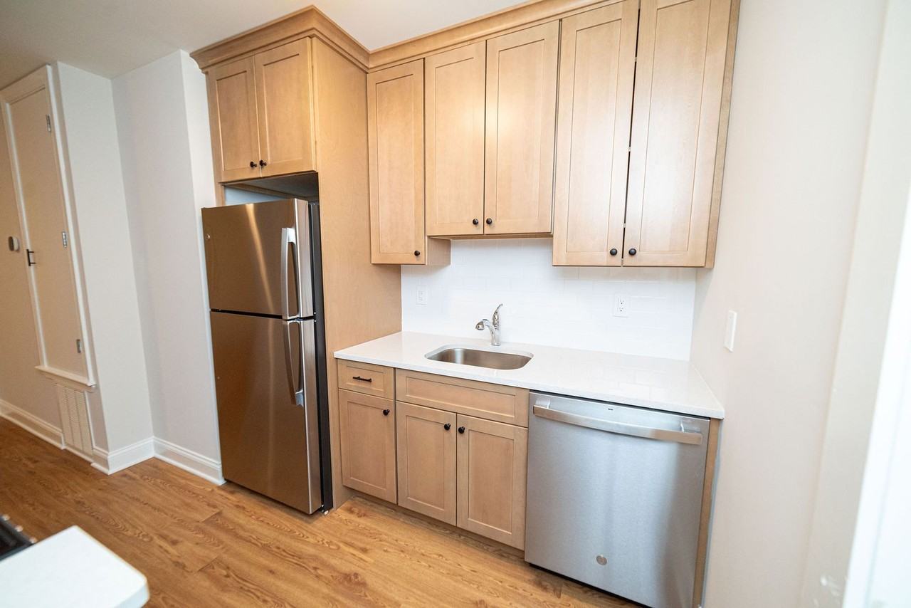 14 N Harrison Street - Photo 2 of 24