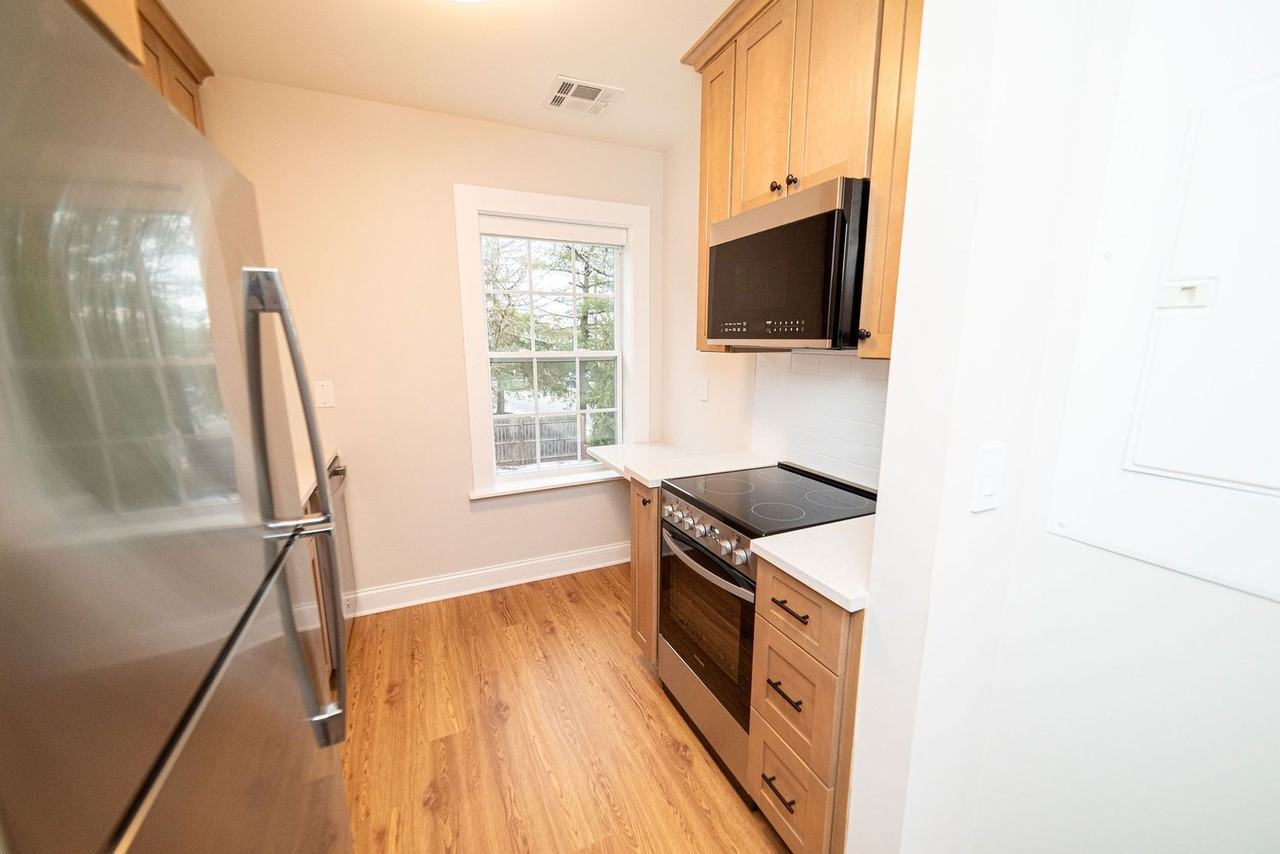 14 N Harrison Street - Photo 3 of 24