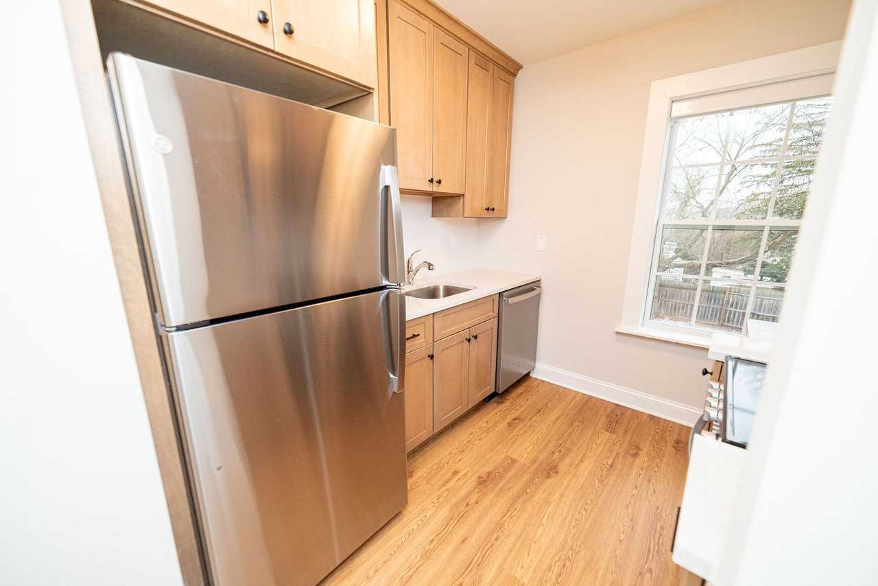 14 N Harrison Street - Photo 4 of 24