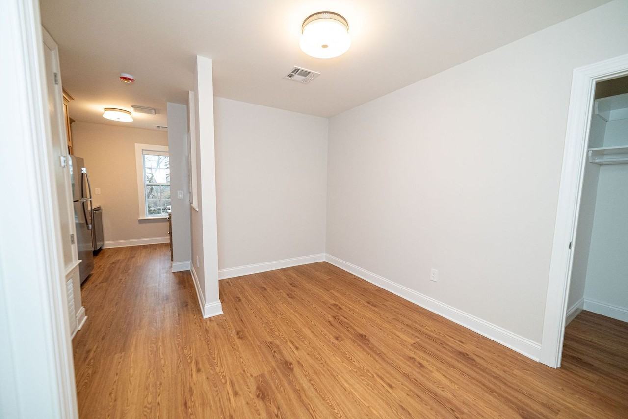 14 N Harrison Street - Photo 7 of 24