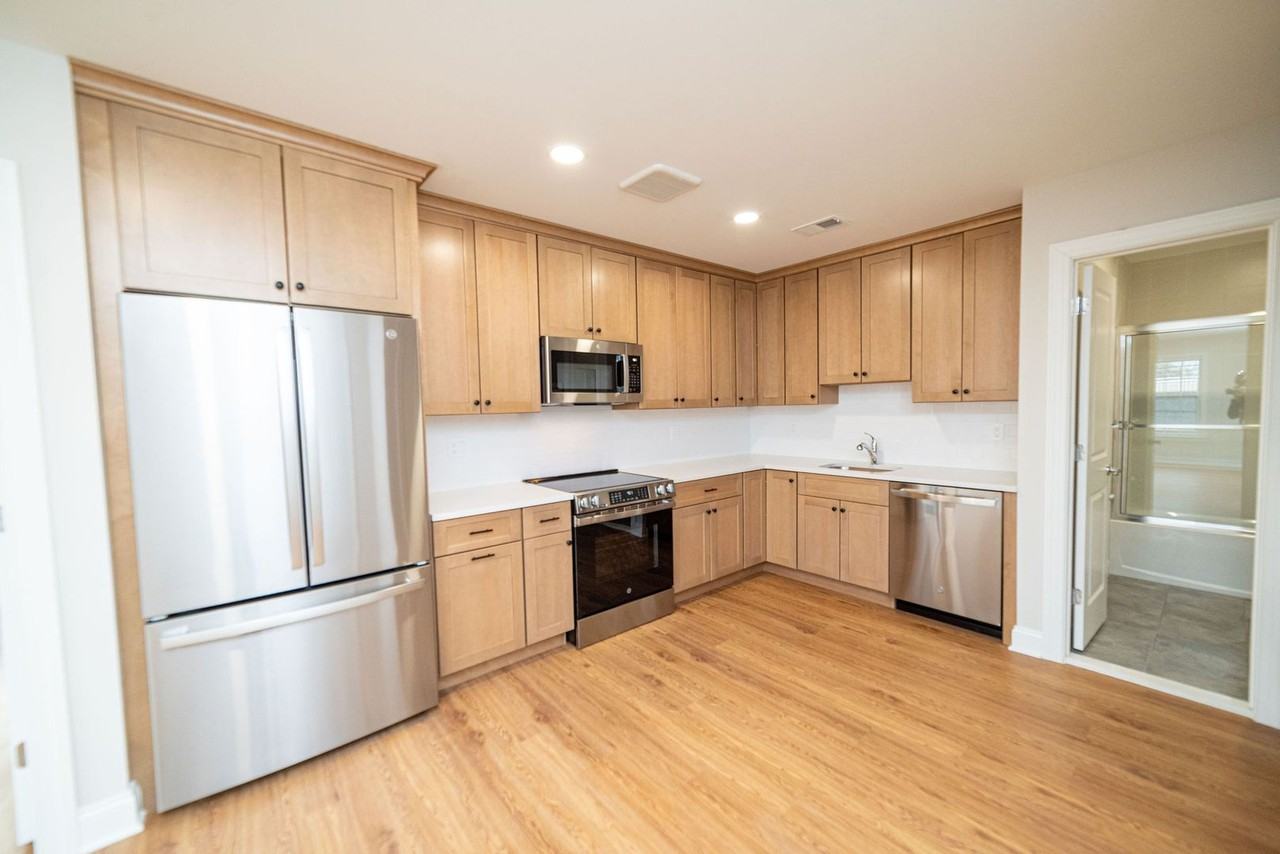 14 N Harrison Street - Photo 3 of 28