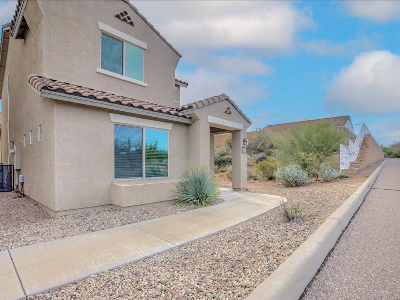 5720 S Ladyslipper Pl - Photo 2 of 22