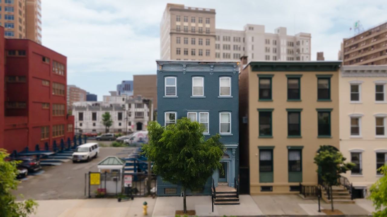 23 Fulton St - Photo 2 of 10