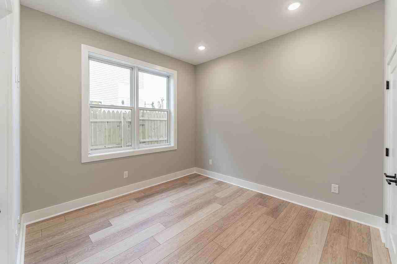 Incredibly redesigned Church - Photo 7 of 24