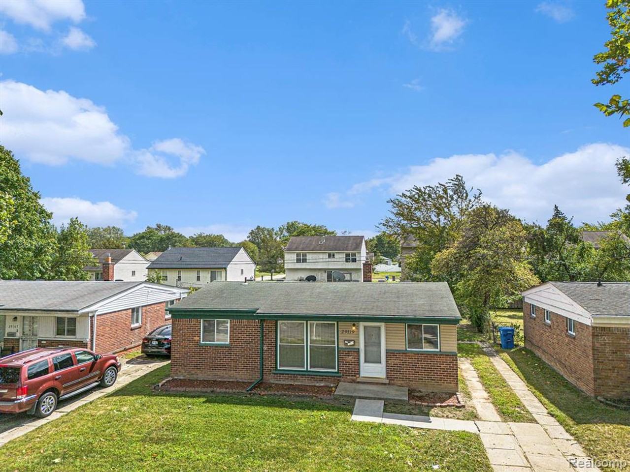 29119 York St - Photo 2 of 19