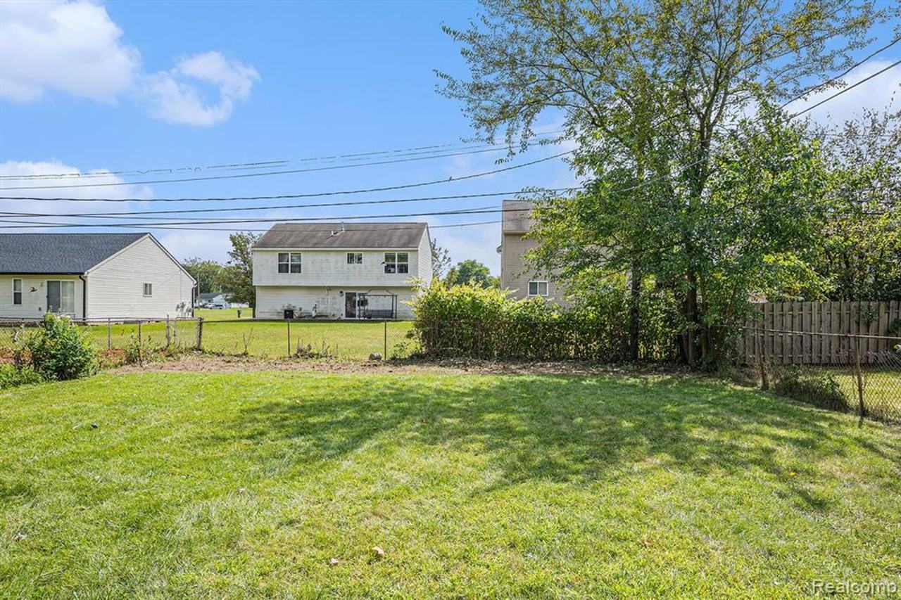 29119 York St - Photo 5 of 19