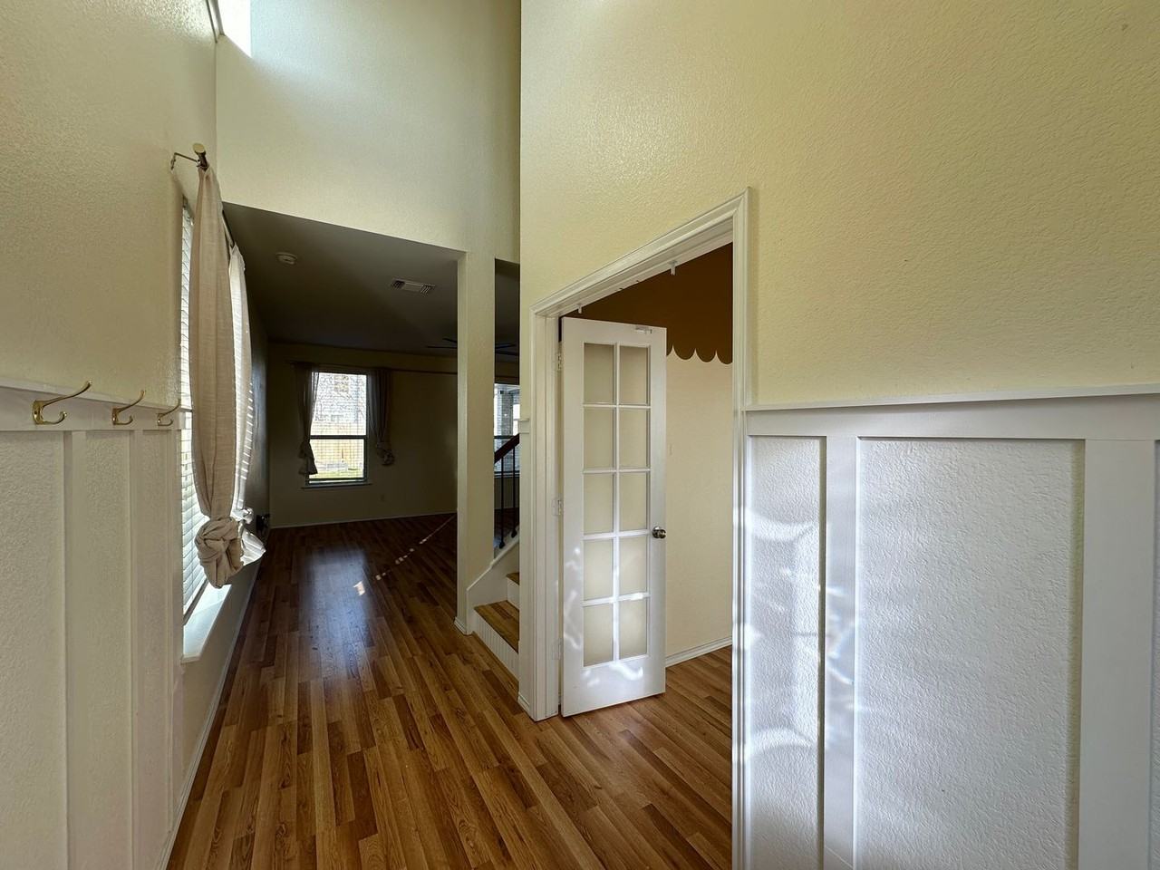 3705 Brunswick Dr - Photo 2 of 31