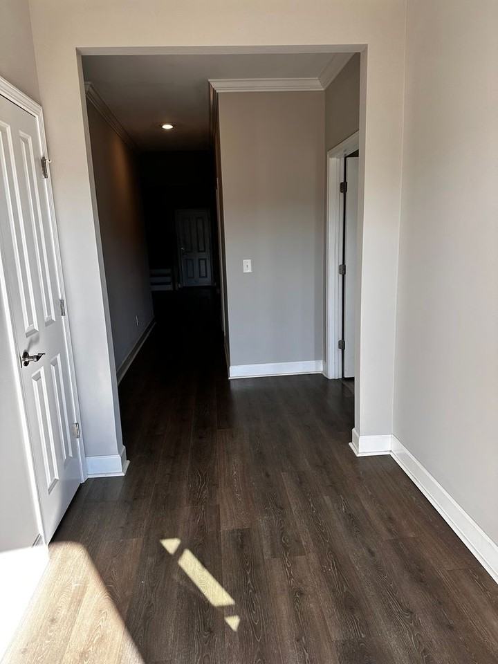 320 Moira Cir - Photo 3 of 30