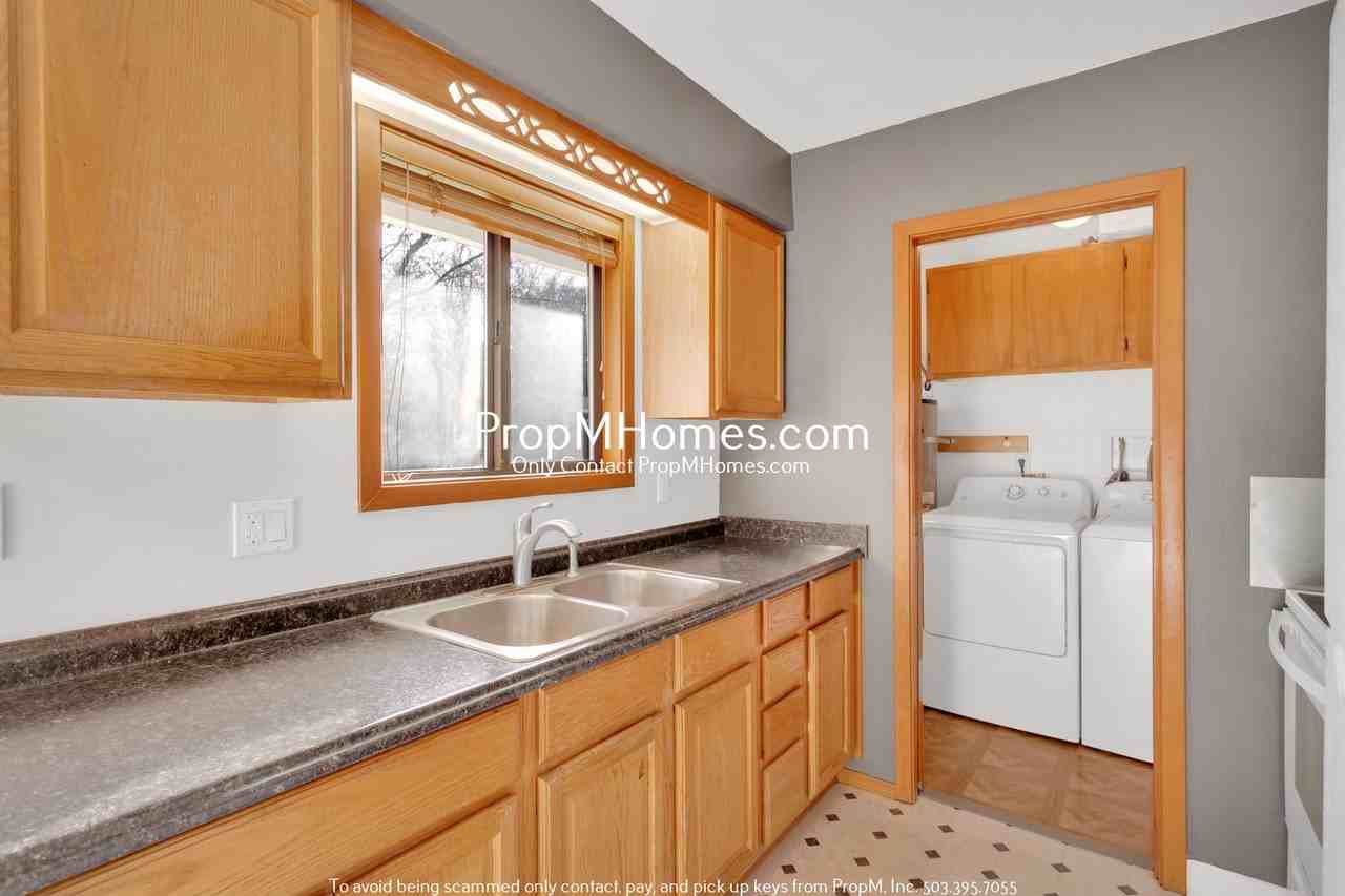 6820 6820 SW Queen Lane - NEW PROPERTY - Photo 5 of 26