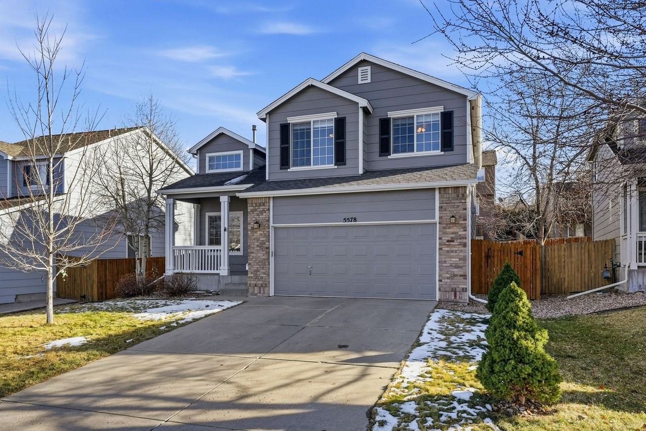 5578 S Valdai St - Photo 2 of 36