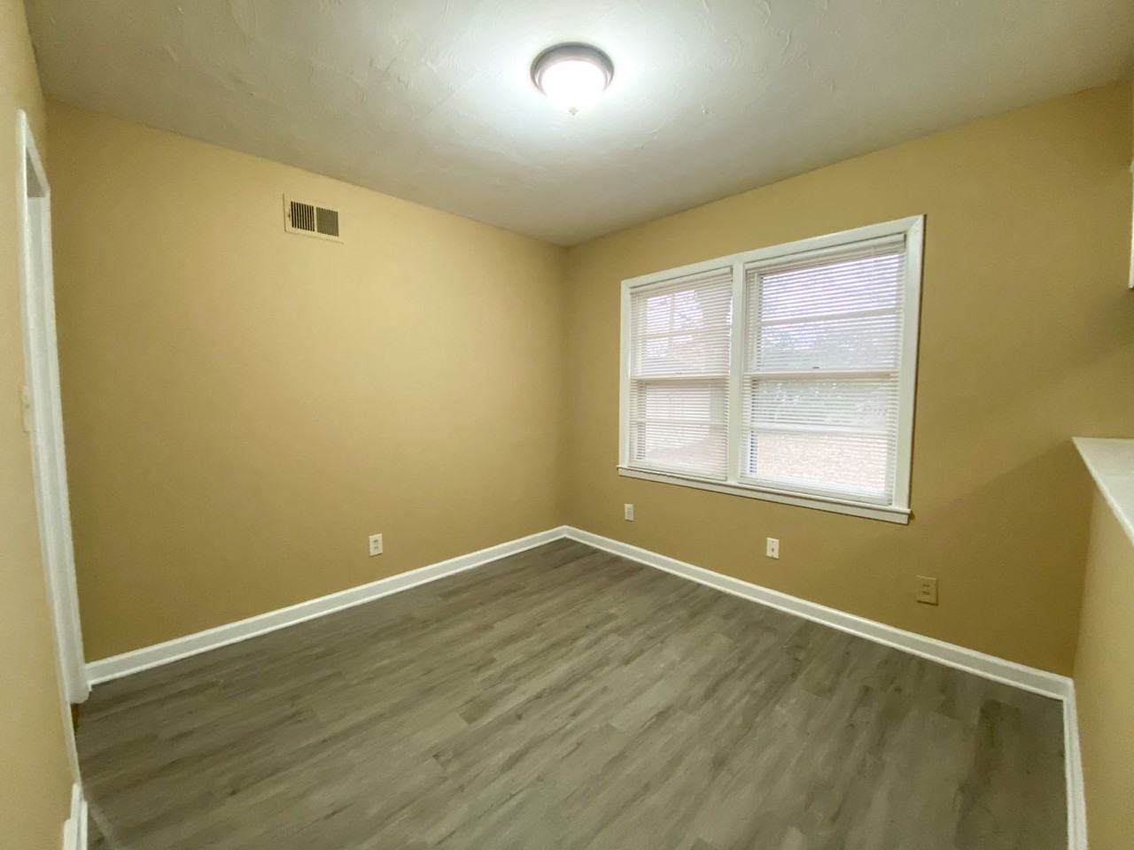 4866 Willow Rd - Photo 4 of 15