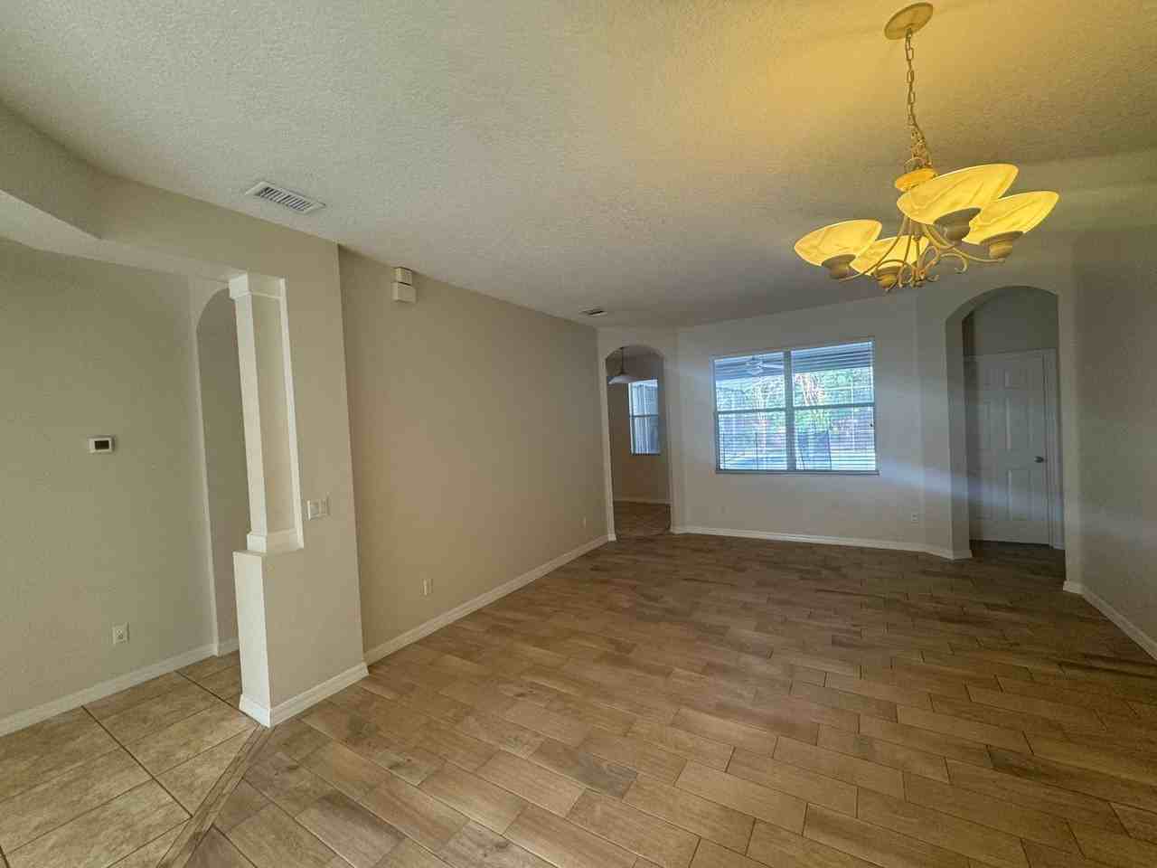 8535 Lake Windham Ave - Photo 4 of 36