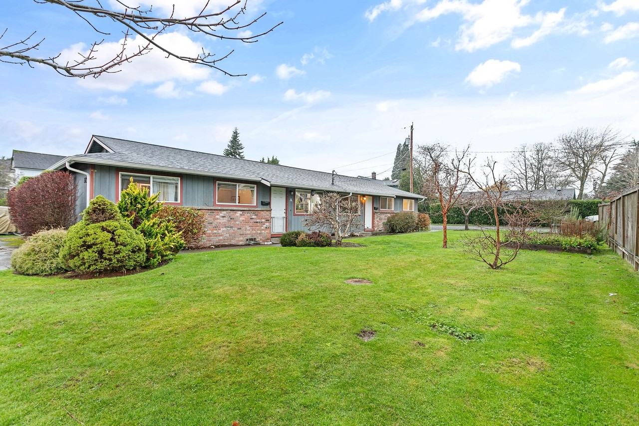 2425 Spruce St - Photo 3 of 19