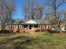 307 Fallingbrook Dr - Photo 1 of 1