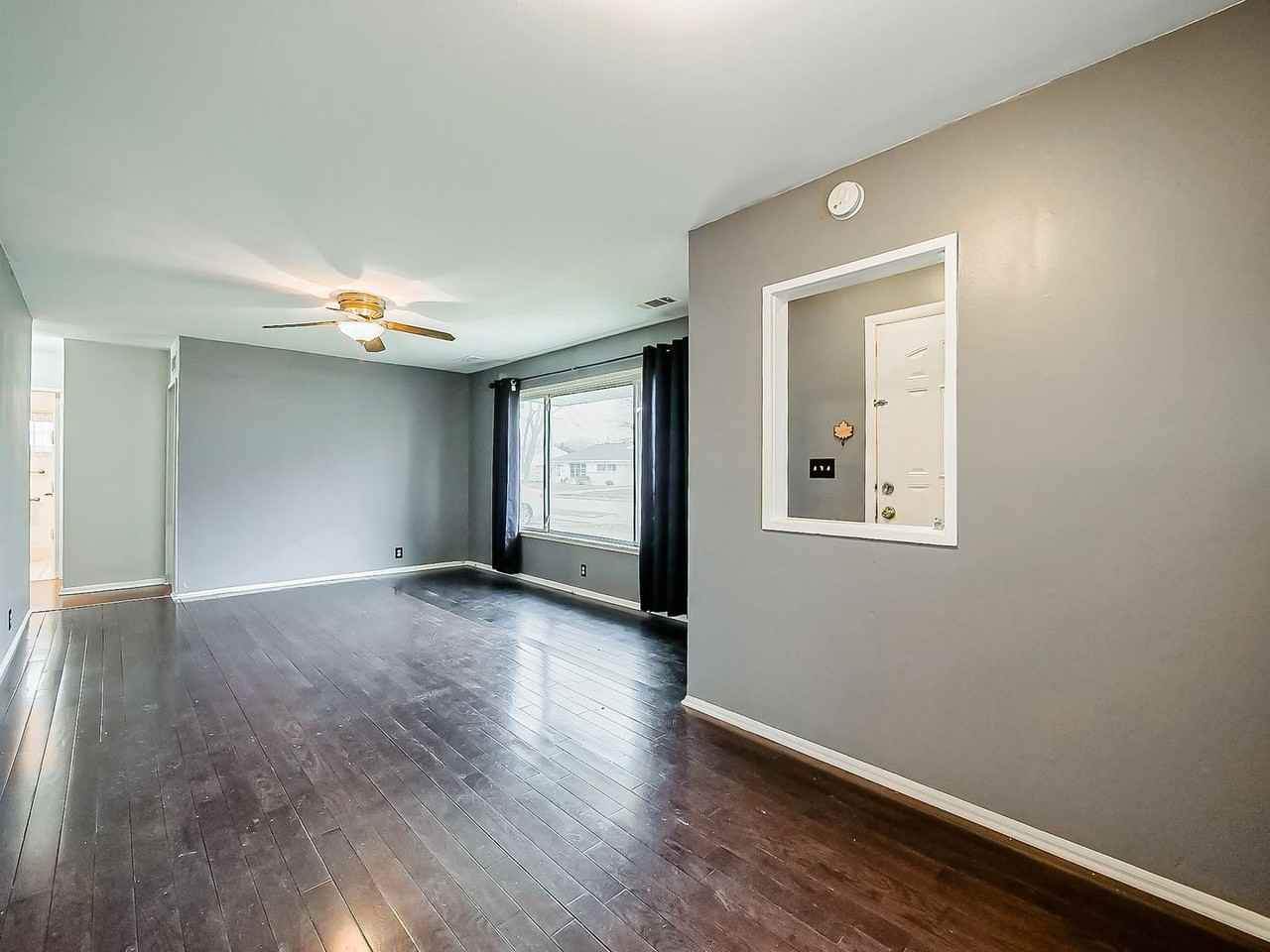 948 E Kalama Ave - Photo 3 of 30