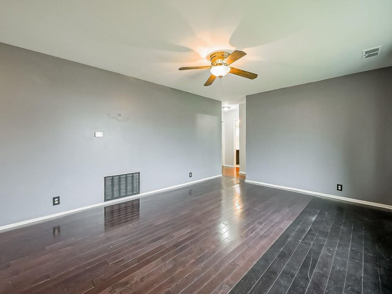 948 E Kalama Ave - Photo 4 of 30