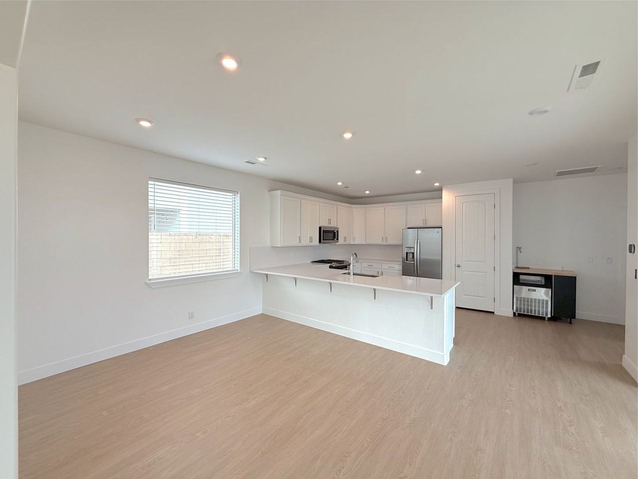 776 W Scarlet Hill Dr - Photo 6 of 35