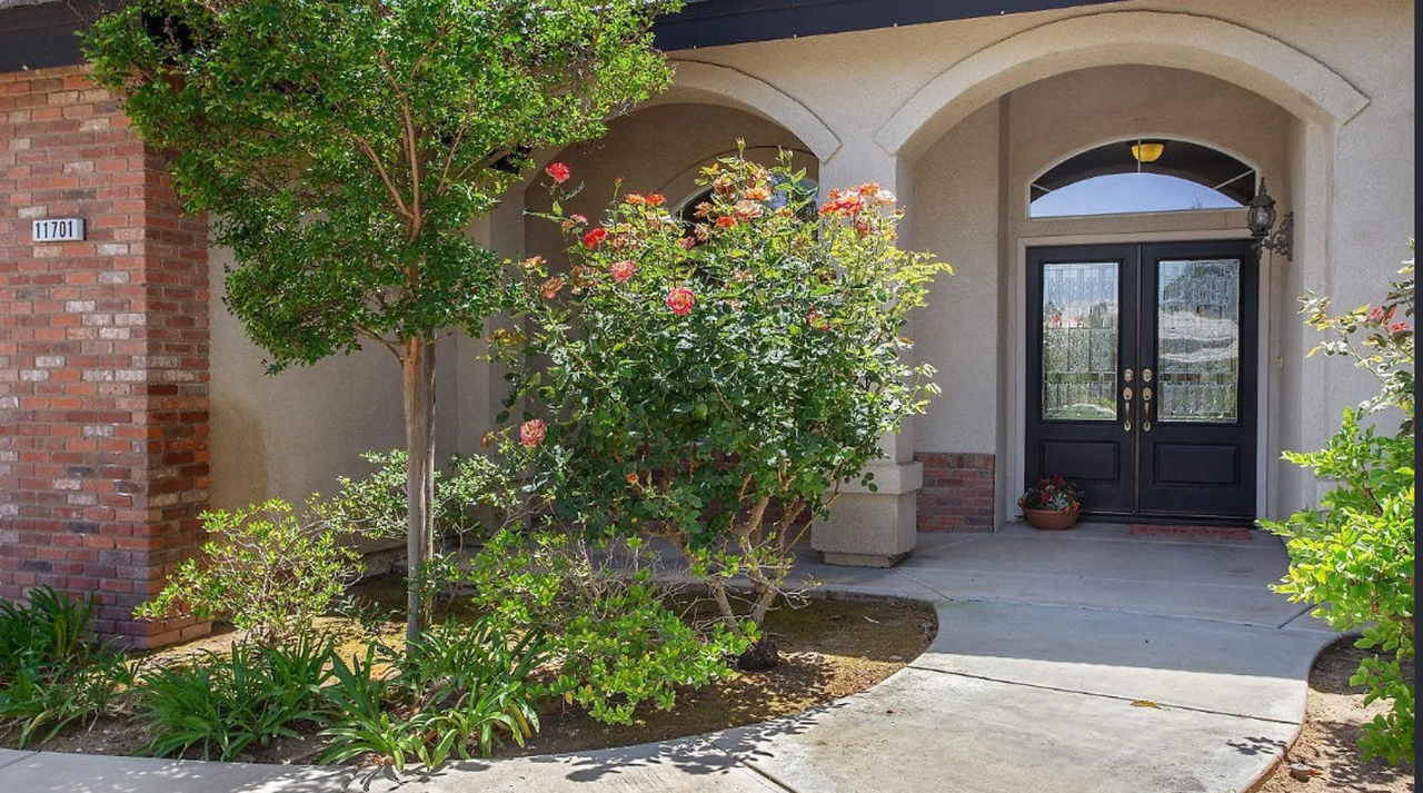 11701 Indianapolis Dr - Photo 3 of 24