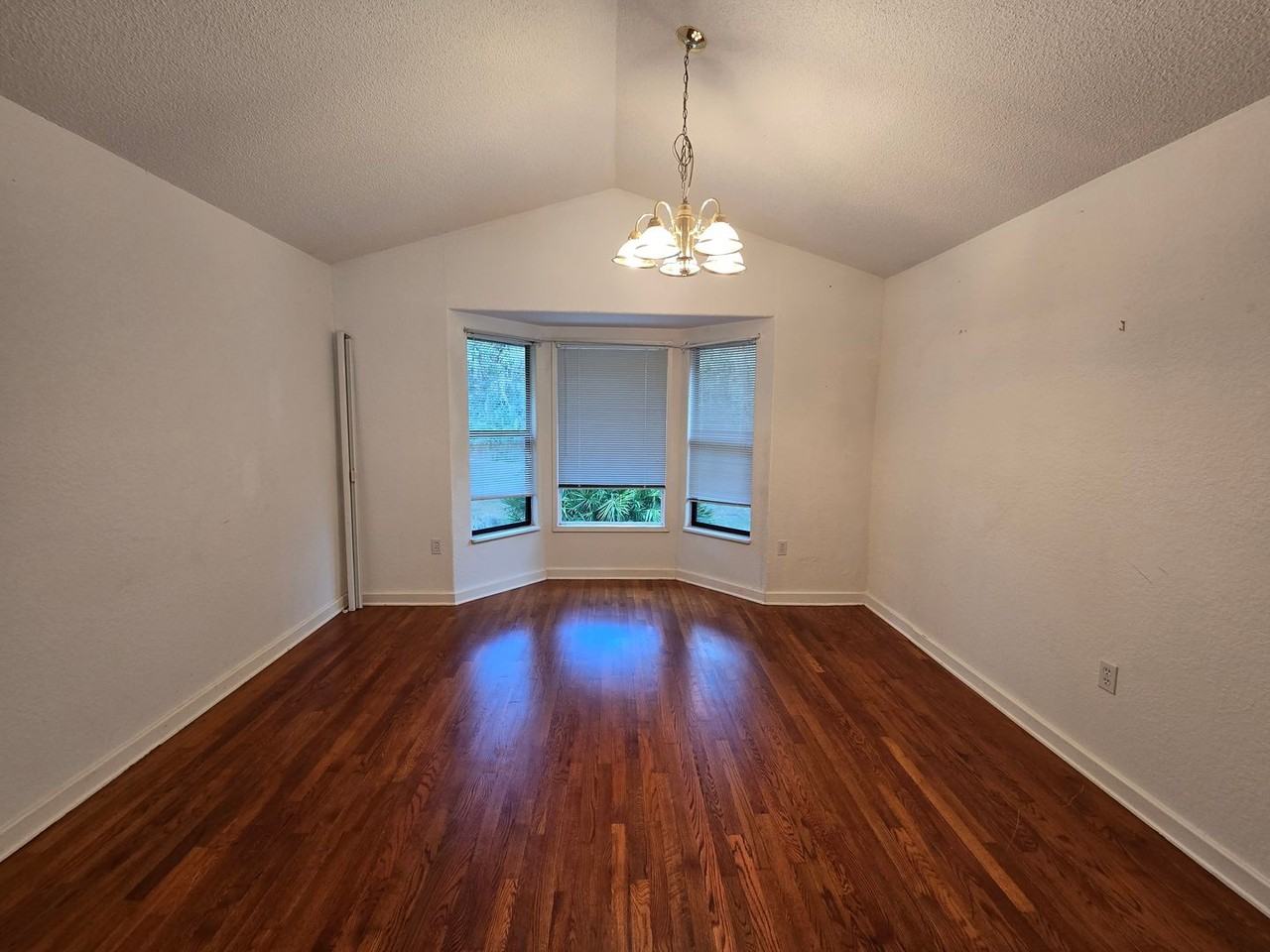 4464 Hidden River Rd - Photo 7 of 47