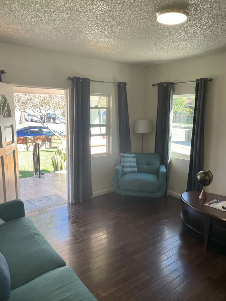 2229 El Paseo - Photo 5 of 35