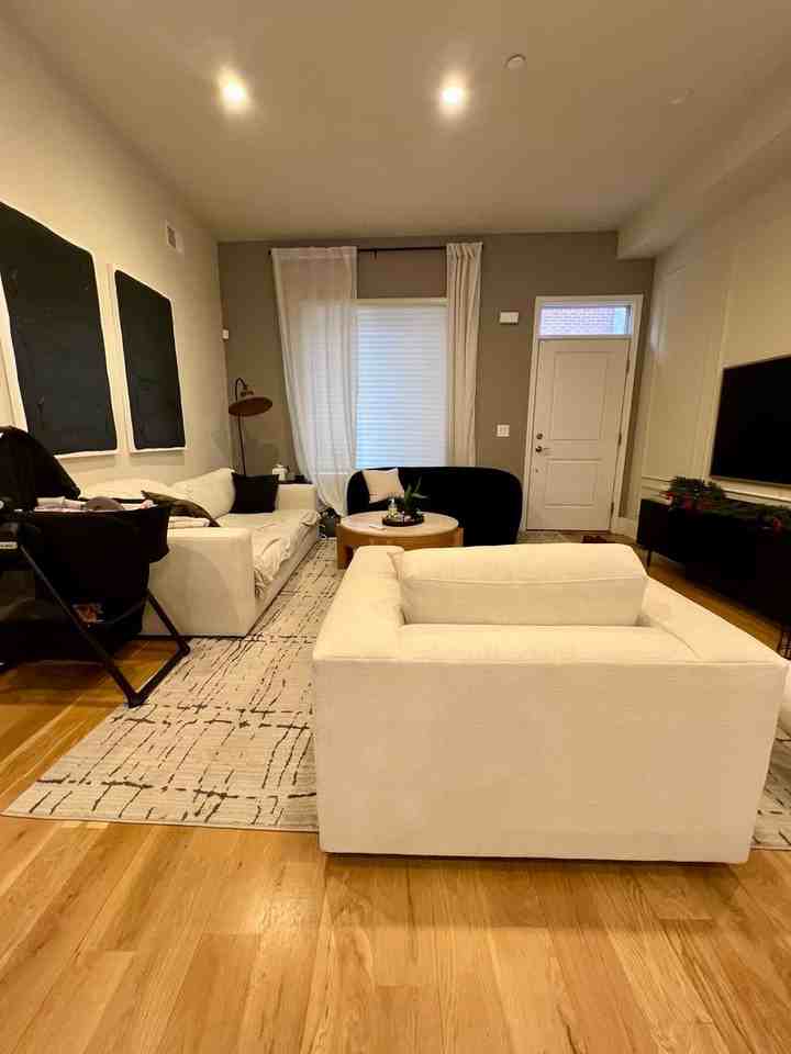 1028 Hyde St - Photo 6 of 40