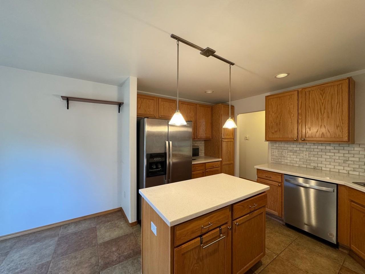 17522 N Park Pl N - Photo 7 of 23