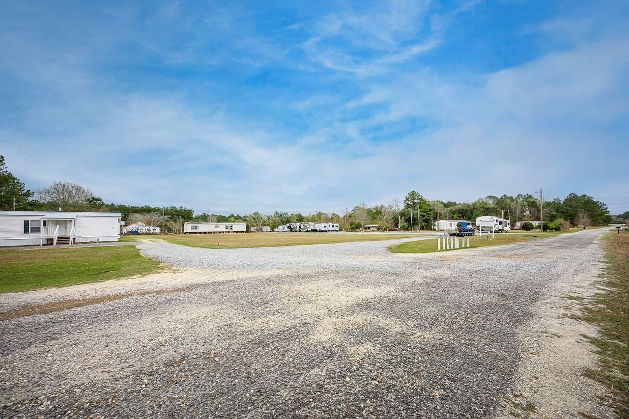 Elizabeth's RV Park - Photo 2 of 50
