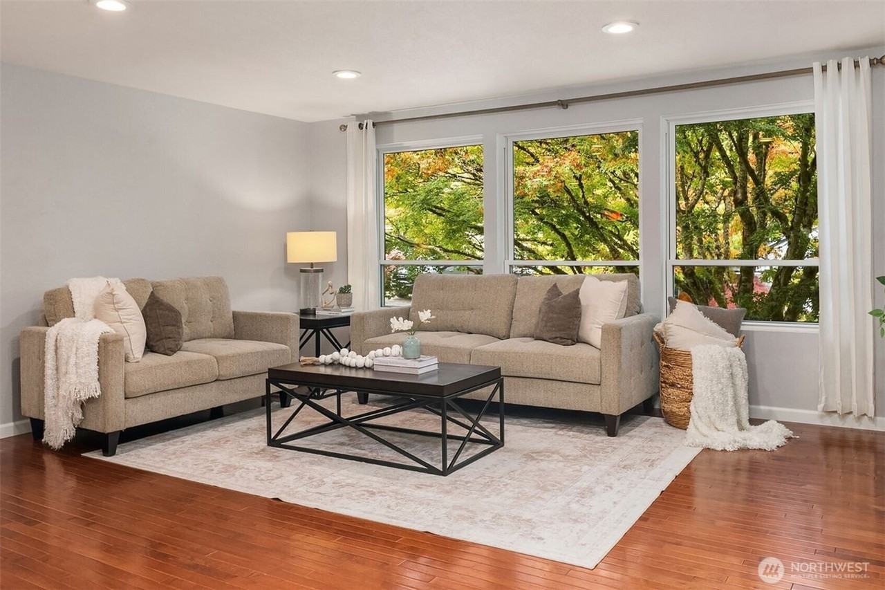 1816 171st Pl Se - Photo 4 of 34